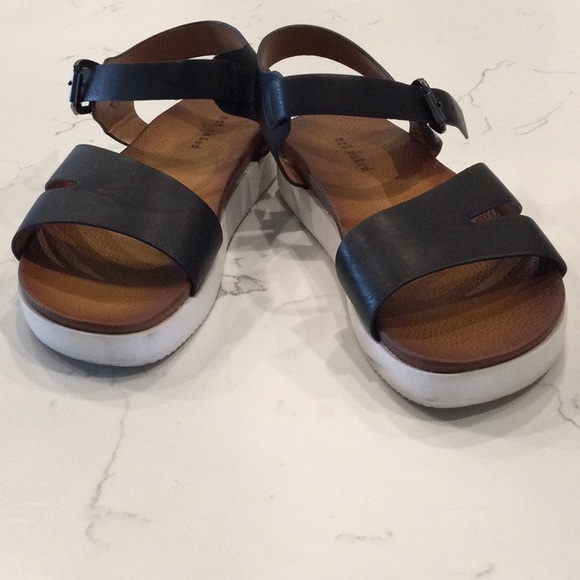 Not Rated sandals - Picture 2 of 2